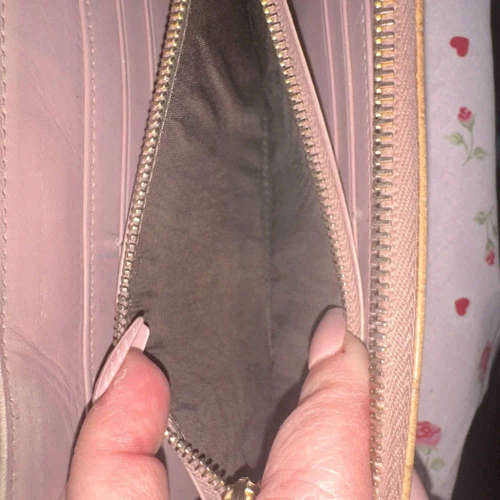 Miu Miu Wallet - Picture 4 of 7